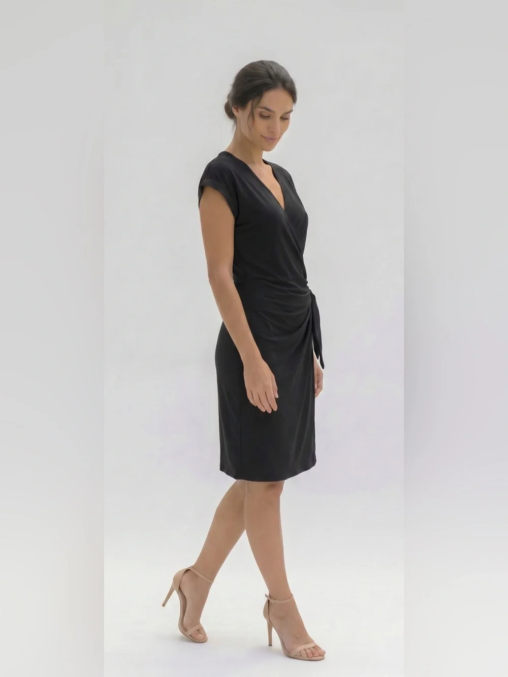 Diane Von Furstenberg DVF Black Silk Jersey Wrap‎ Dress Classic LBD Tie Waist 🎀